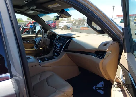 2019 Cadillac Escalade Platinum z USA, uszkodzony, nr VIN 1GYS4DKJ4KR389504